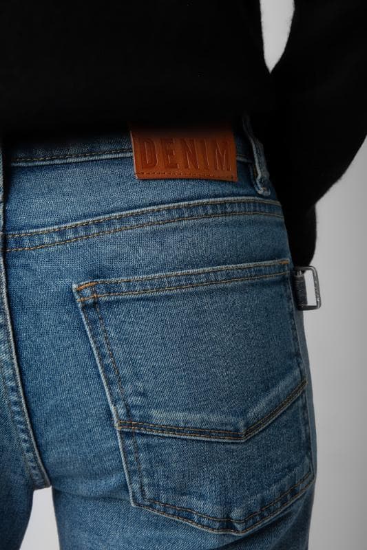 Ava Jeans