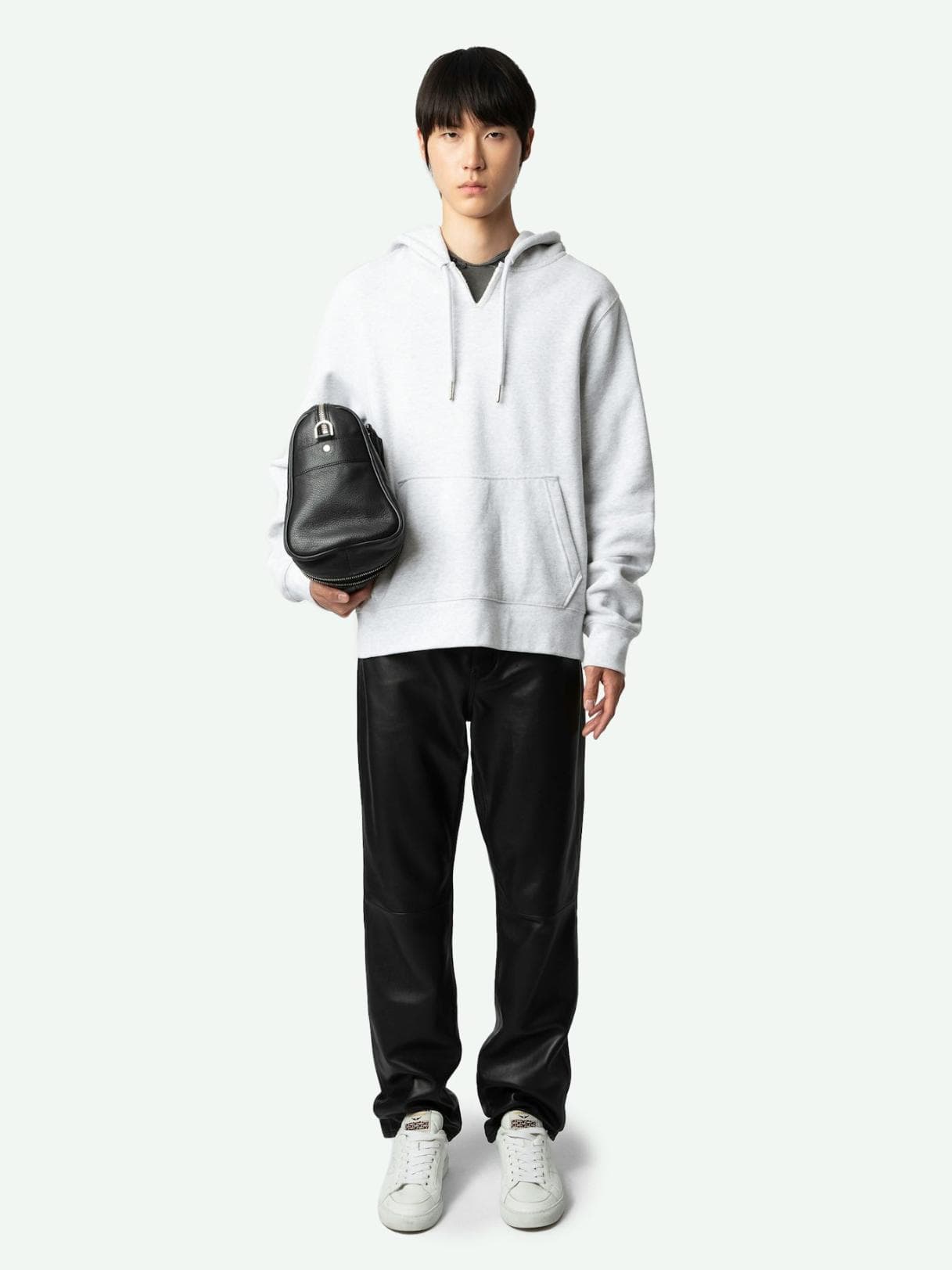 JMSS00253_GRIS_CHINE_CLAIR_SHOOTING_66854bd266cf6.jpg